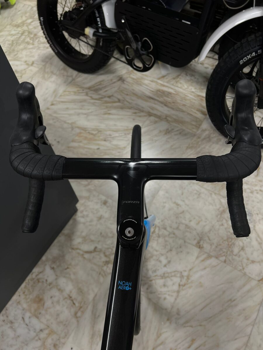bicicletta-da-corsa-usata-ridley-noha-aero-+-campagnolo-super-record-manubrio