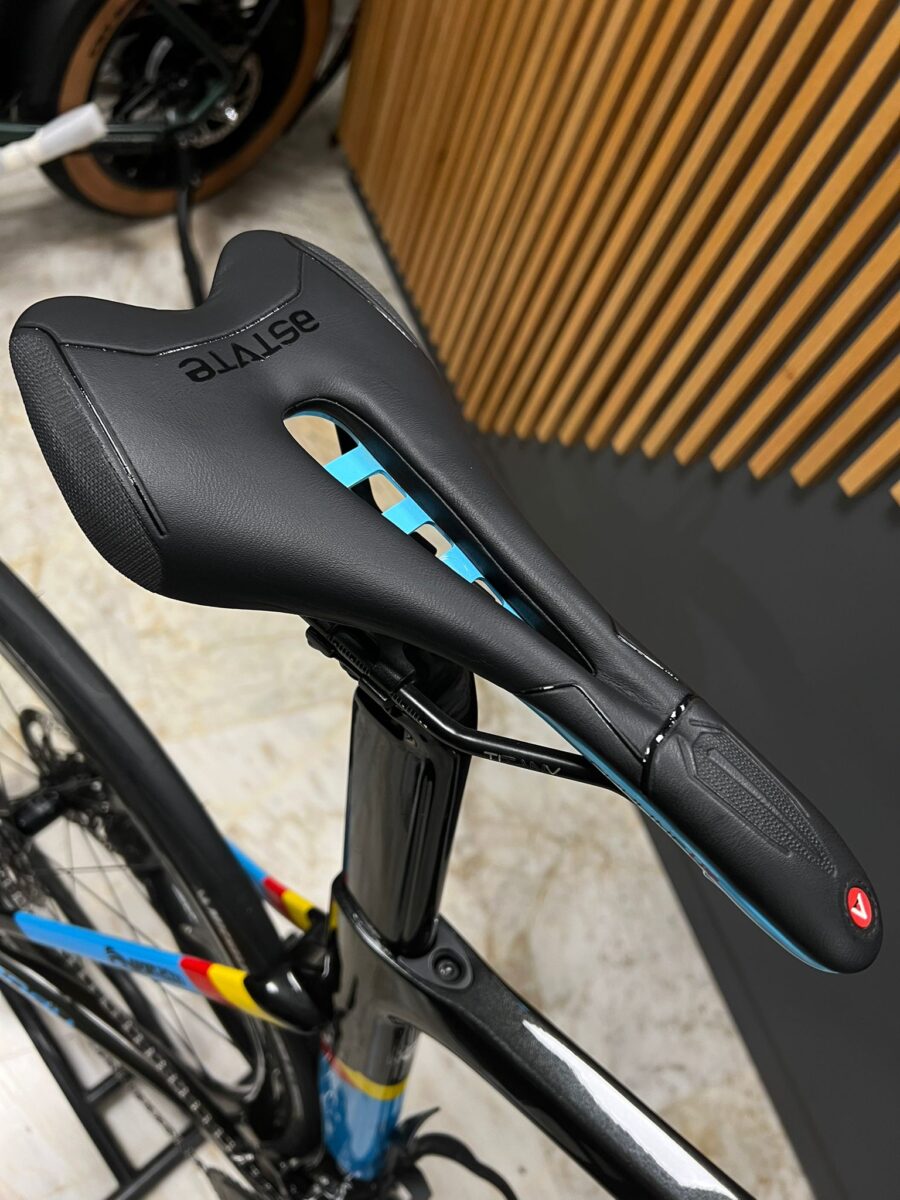bicicletta-da-corsa-usata-ridley-noha-aero-+-campagnolo-super-record-sella