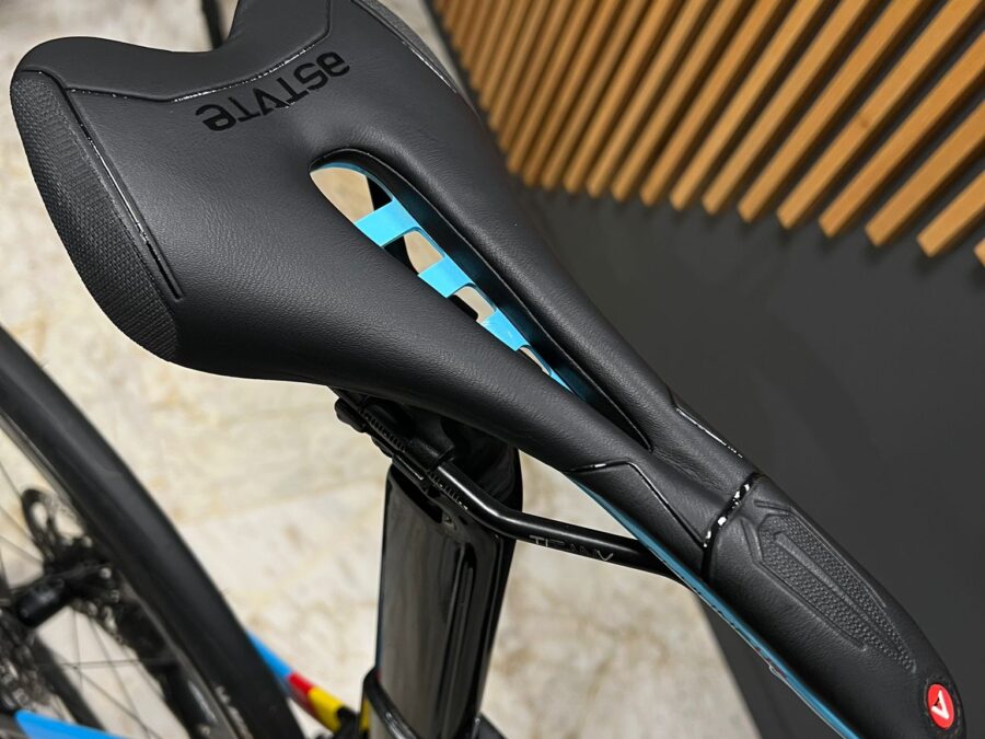 bicicletta-da-corsa-usata-ridley-noha-aero-+-campagnolo-super-record-sella